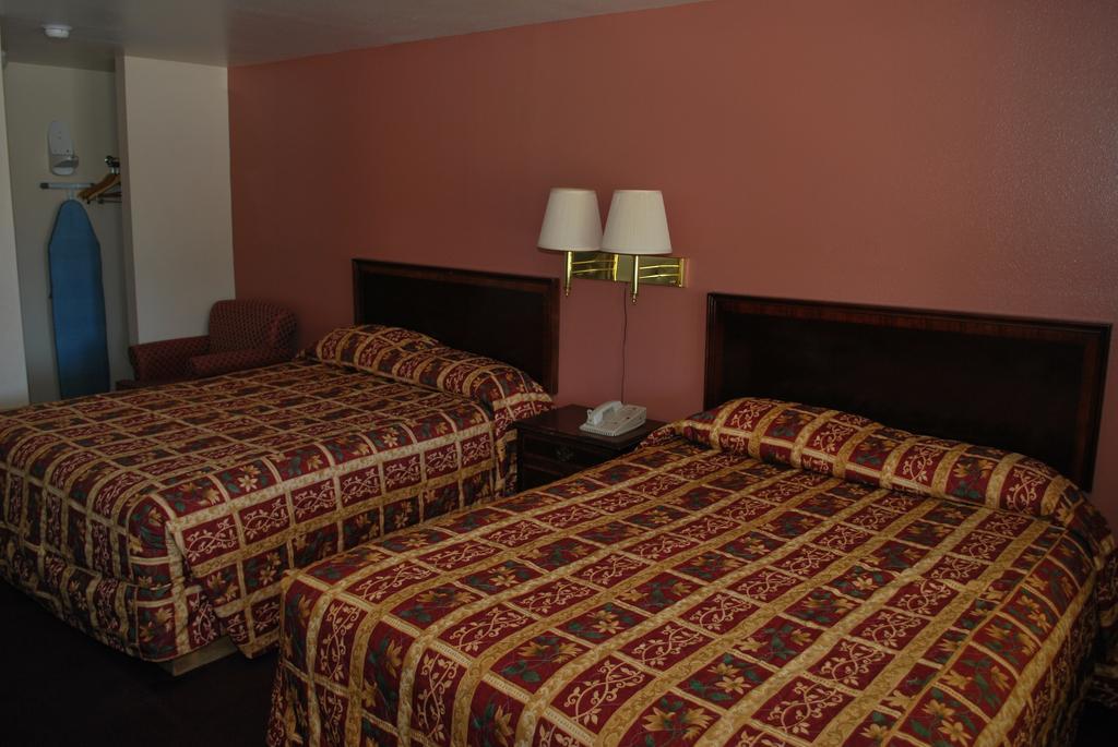 Travelodge By Wyndham Klamath Falls Zimmer foto